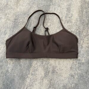 ALO YOGA Airlift Intrigue Bra- size S - Hot Cocoa